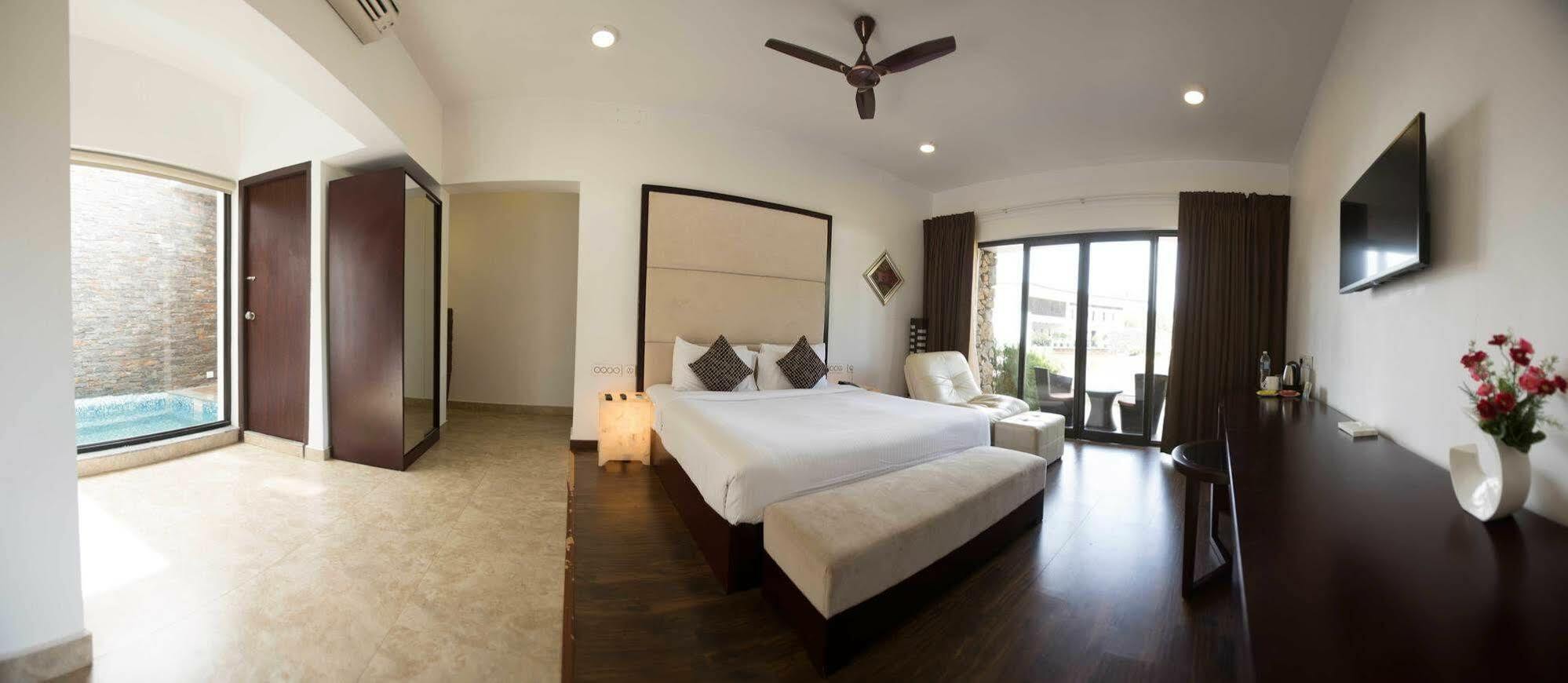 Anora Beach Resort Mahabalipuram Kūvattūr Eksteriør billede